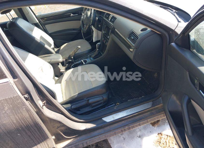Photo 5 of 2014 Volkswagen Passat 1.8T SPORT (VIN 1VWBS7A39EC113209)