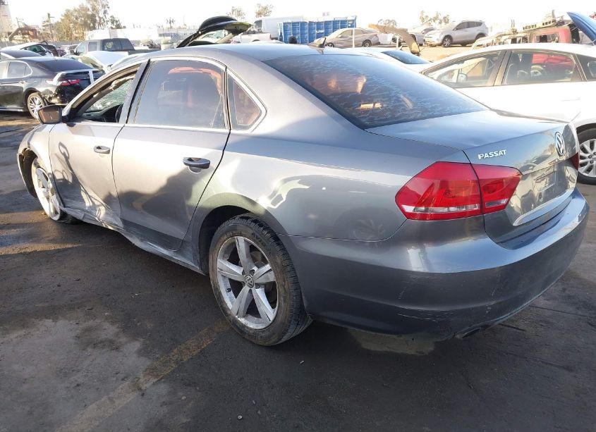 Photo 3 of 2015 Volkswagen Passat 1.8T SE (VIN 1VWBS7A39FC016237)