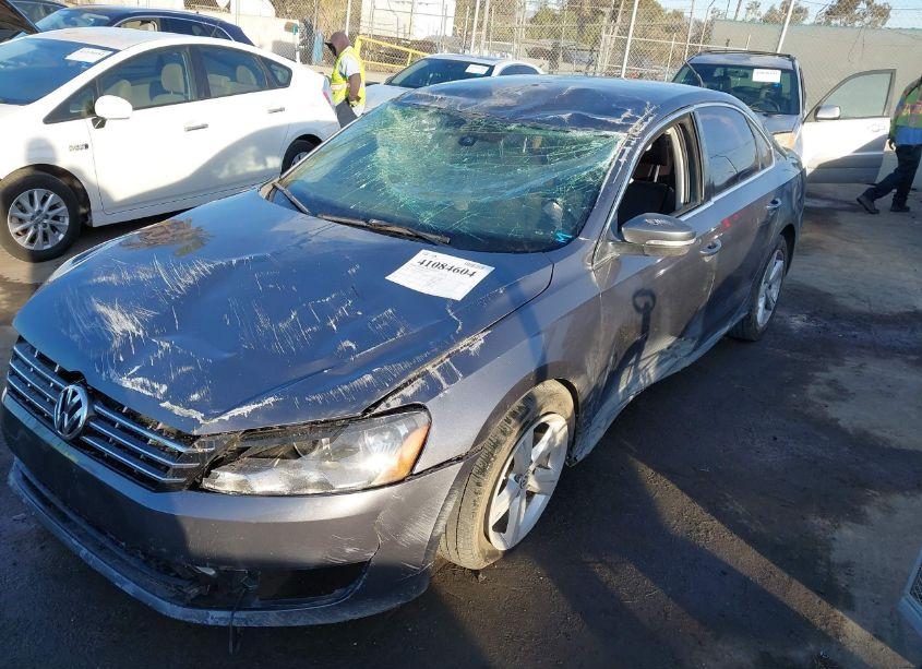 Photo 6 of 2015 Volkswagen Passat 1.8T SE (VIN 1VWBS7A39FC016237)