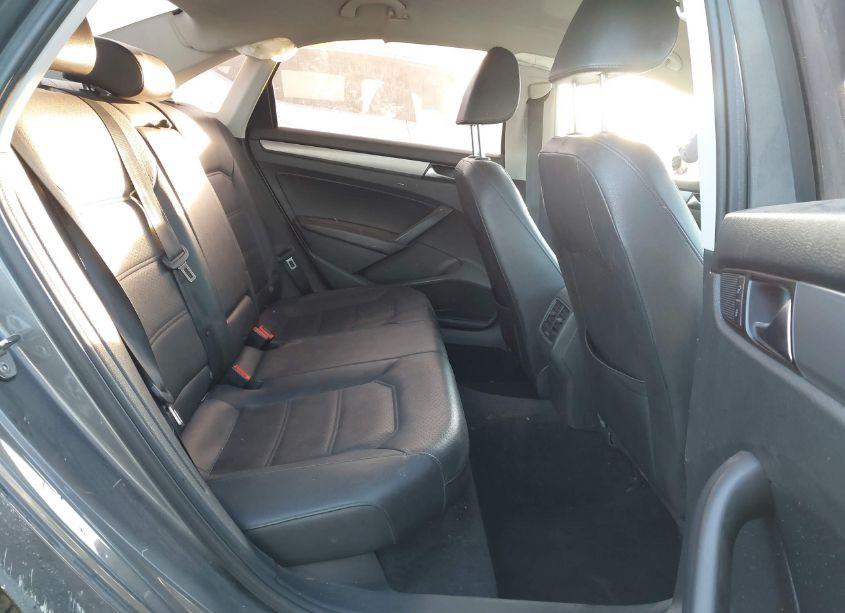 Photo 8 of 2015 Volkswagen Passat 1.8T SE (VIN 1VWBS7A39FC016237)