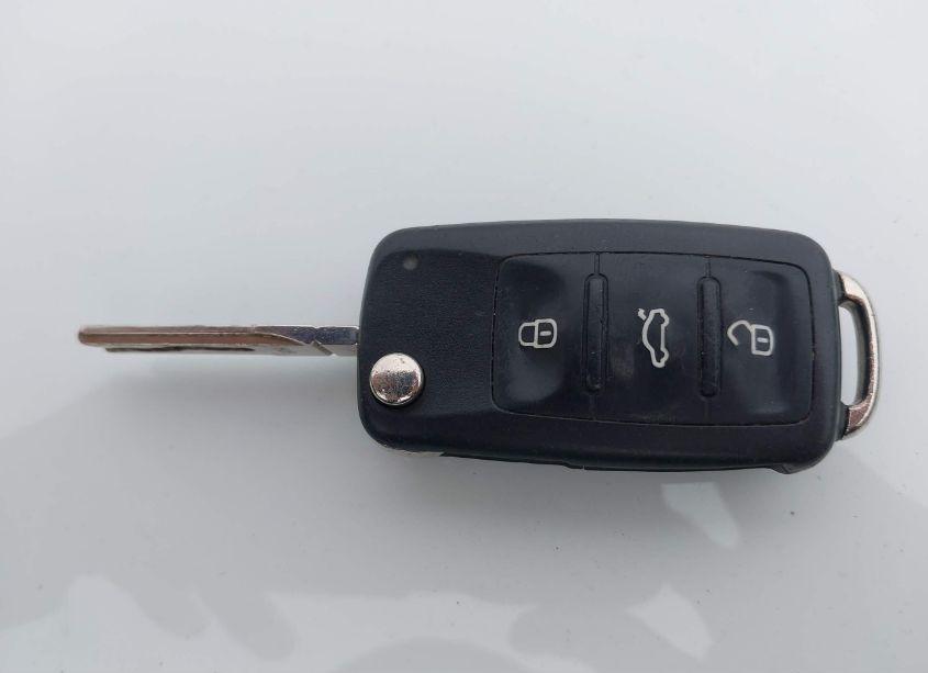 Photo 11 of 2016 Volkswagen Passat 1.8T SE (VIN 1VWBS7A39GC013985)