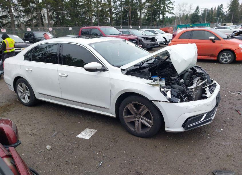 Photo 13 of 2016 Volkswagen Passat 1.8T SE (VIN 1VWBS7A39GC013985)