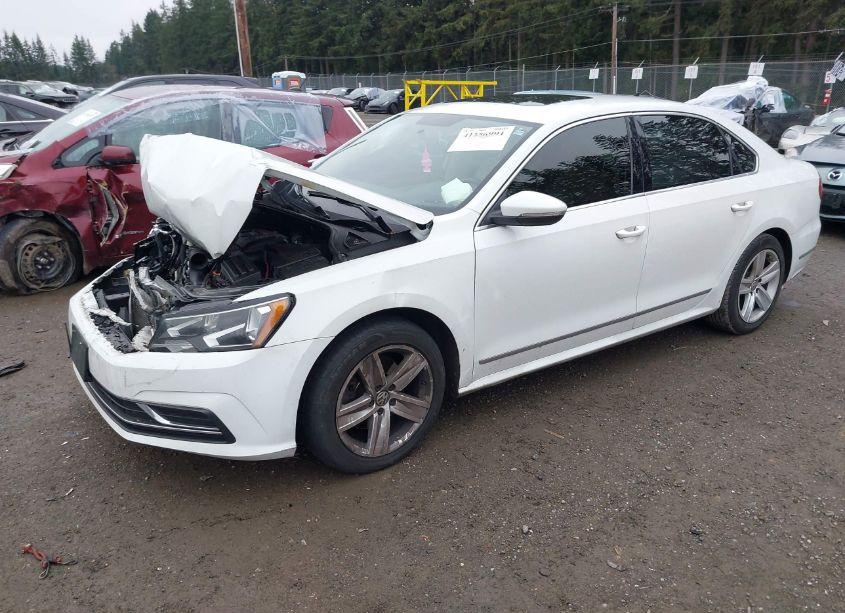 Photo 2 of 2016 Volkswagen Passat 1.8T SE (VIN 1VWBS7A39GC013985)