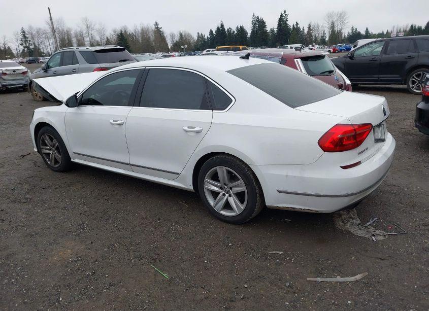 Photo 3 of 2016 Volkswagen Passat 1.8T SE (VIN 1VWBS7A39GC013985)