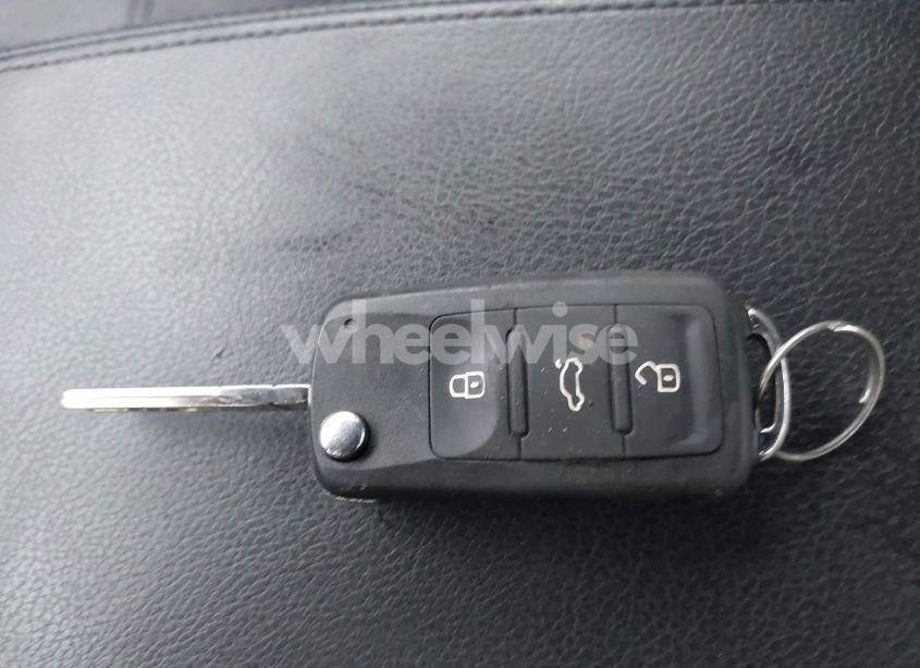 Photo 11 of 2016 Volkswagen Passat 1.8T SE (VIN 1VWBS7A39GC053483)