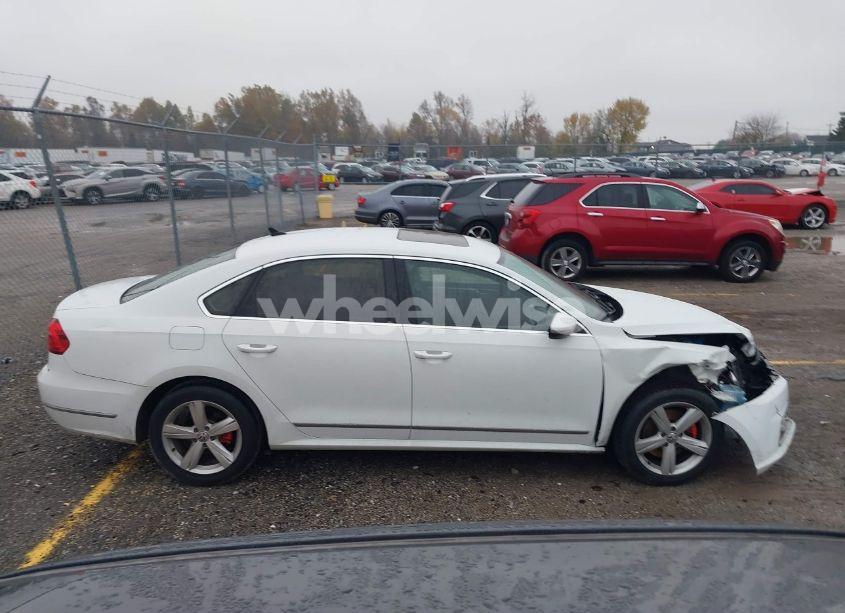 Photo 13 of 2016 Volkswagen Passat 1.8T SE (VIN 1VWBS7A39GC053483)