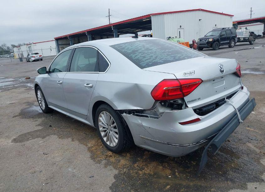 Photo 3 of 2016 Volkswagen Passat 1.8T SE (VIN 1VWBS7A39GC057405)