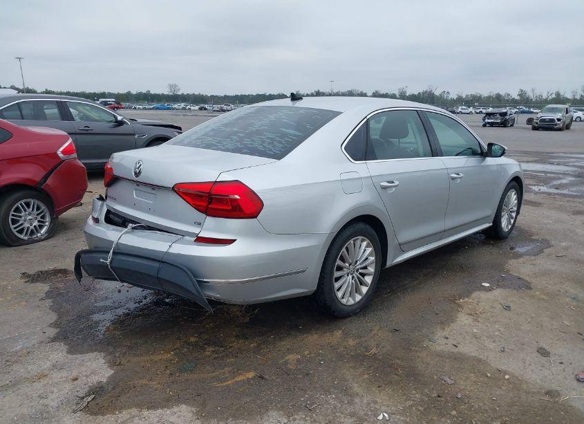 Photo 4 of 2016 Volkswagen Passat 1.8T SE (VIN 1VWBS7A39GC057405)