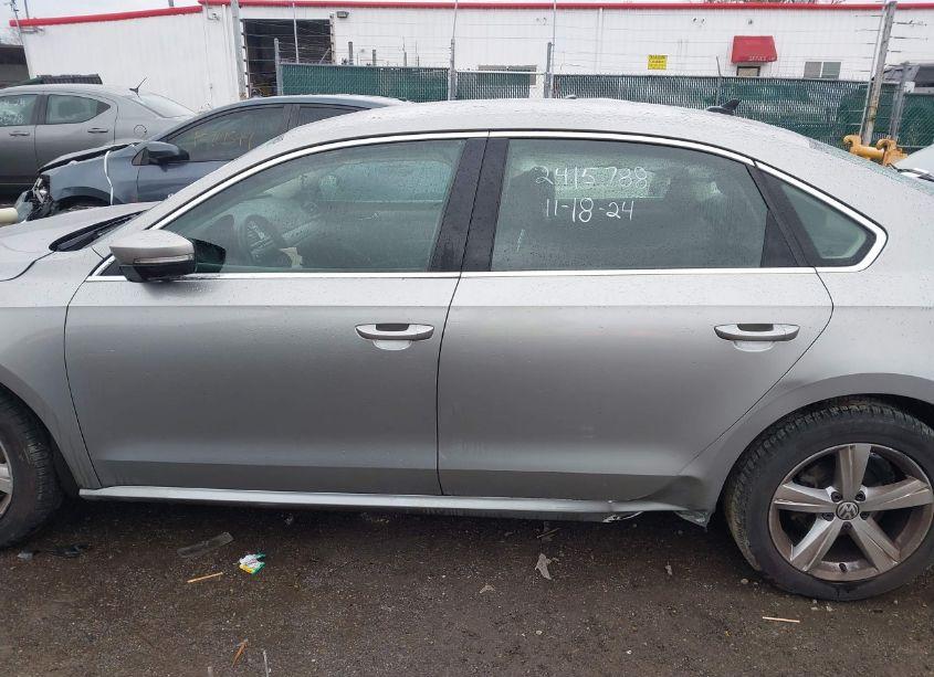 Photo 15 of 2014 Volkswagen Passat 1.8T SE (VIN 1VWBS7A3XEC039881)