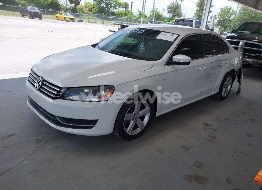 Photo 2 of 2014 Volkswagen Passat 1.8T SE (VIN 1VWBS7A3XEC060844)