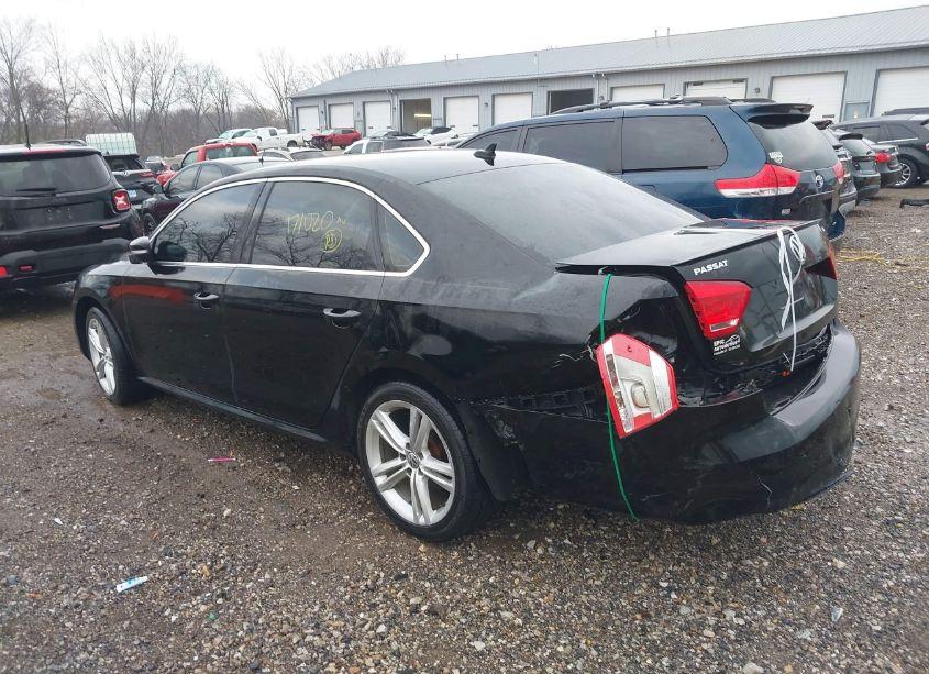 Photo 3 of 2014 Volkswagen Passat 1.8T SE (VIN 1VWBS7A3XEC065817)