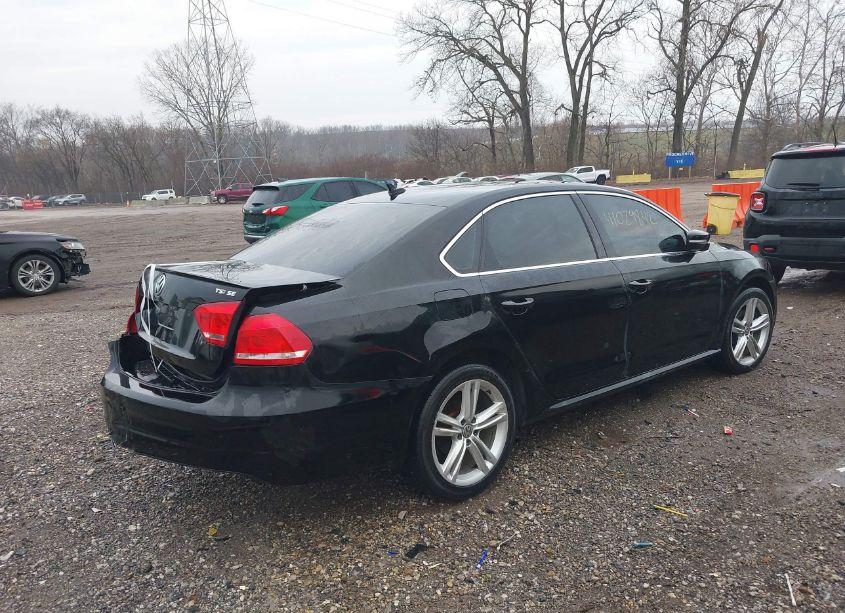 Photo 4 of 2014 Volkswagen Passat 1.8T SE (VIN 1VWBS7A3XEC065817)