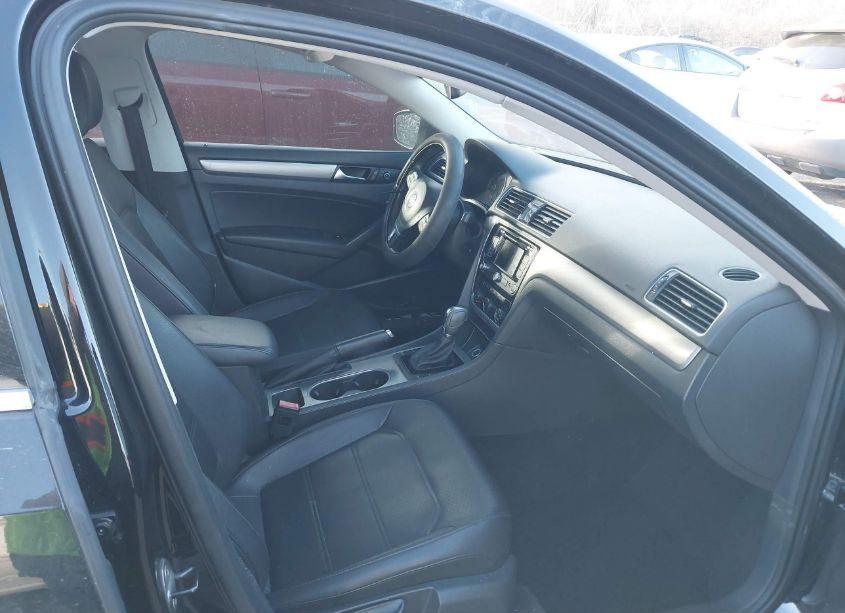 Photo 5 of 2014 Volkswagen Passat 1.8T SE (VIN 1VWBS7A3XEC065817)