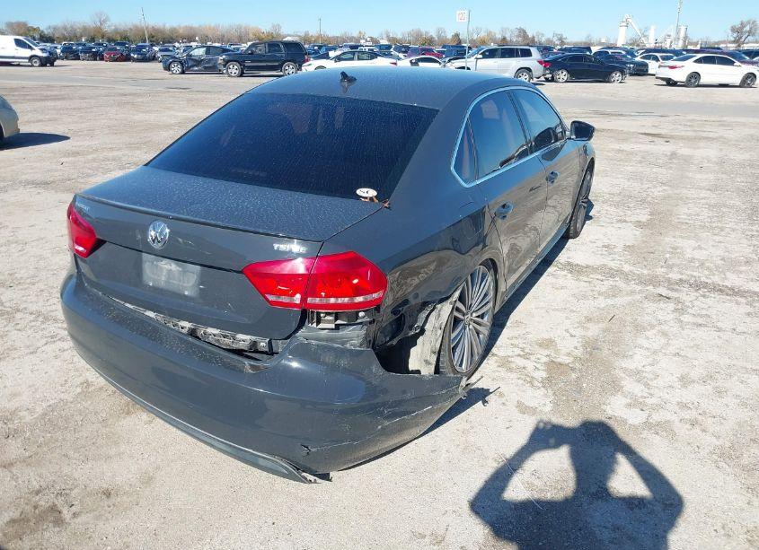 Photo 4 of 2014 Volkswagen Passat 1.8T SPORT (VIN 1VWBS7A3XEC079572)