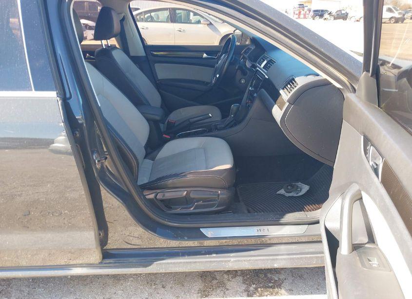 Photo 5 of 2014 Volkswagen Passat 1.8T SPORT (VIN 1VWBS7A3XEC079572)
