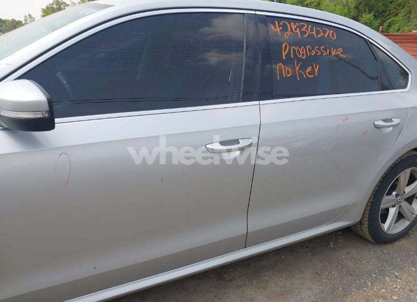 Photo 12 of 2014 Volkswagen Passat 1.8T SE (VIN 1VWBS7A3XEC095108)