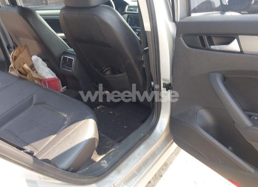 Photo 8 of 2014 Volkswagen Passat 1.8T SE (VIN 1VWBS7A3XEC095108)