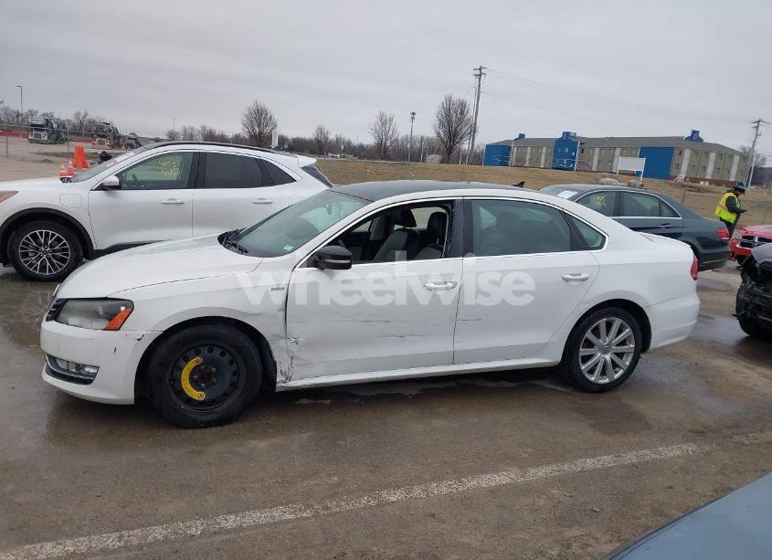 Photo 14 of 2015 Volkswagen Passat 1.8T SPORT (VIN 1VWBS7A3XFC036366)