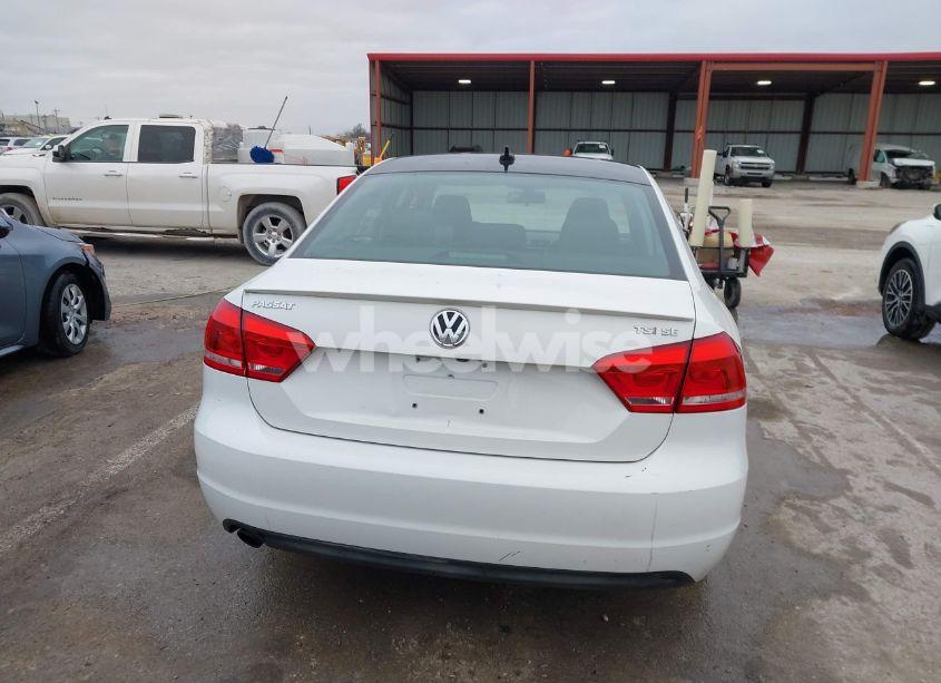 Photo 16 of 2015 Volkswagen Passat 1.8T SPORT (VIN 1VWBS7A3XFC036366)