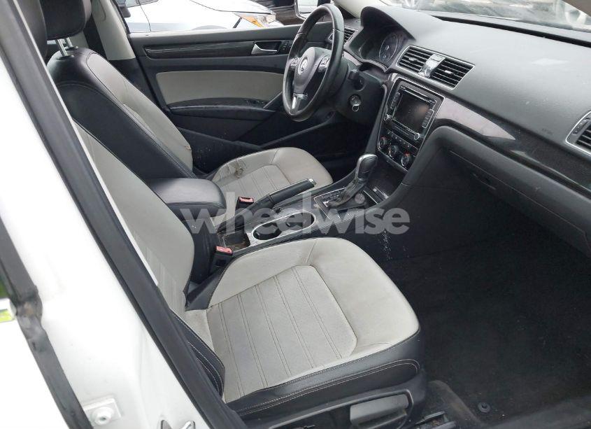 Photo 5 of 2015 Volkswagen Passat 1.8T SPORT (VIN 1VWBS7A3XFC036366)