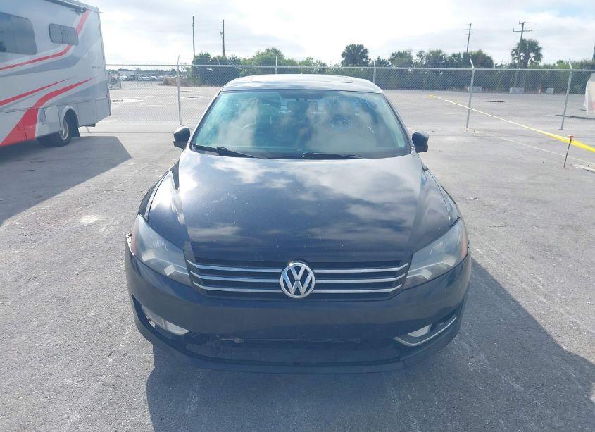 Photo 6 of 2015 Volkswagen Passat 1.8T SE (VIN 1VWBS7A3XFC121028)