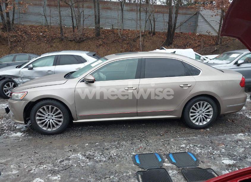 Photo 13 of 2016 Volkswagen Passat 1.8T SE (VIN 1VWBS7A3XGC017480)