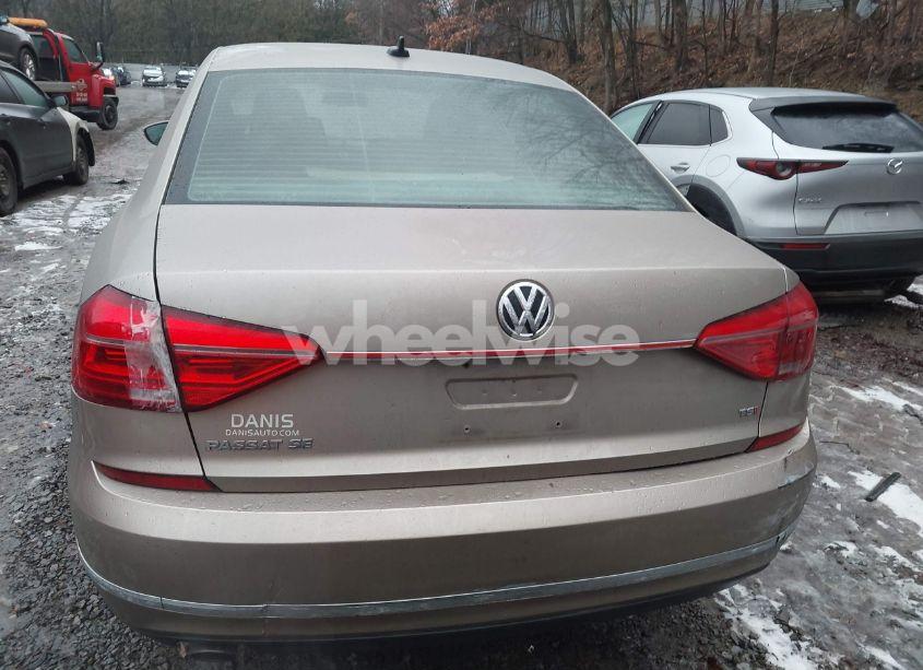 Photo 15 of 2016 Volkswagen Passat 1.8T SE (VIN 1VWBS7A3XGC017480)