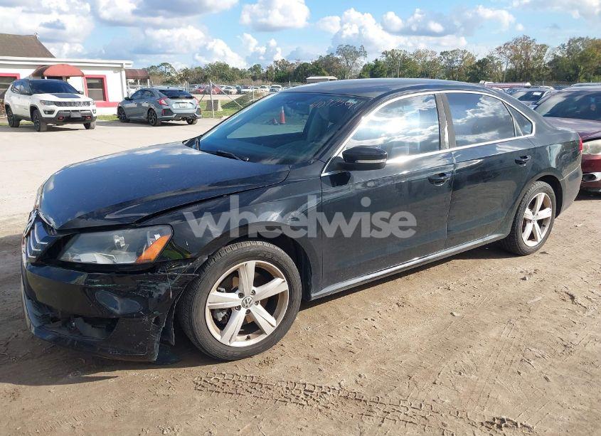 Photo 2 of 2014 Volkswagen Passat 1.8T SE (VIN 1VWBT7A30EC055472)