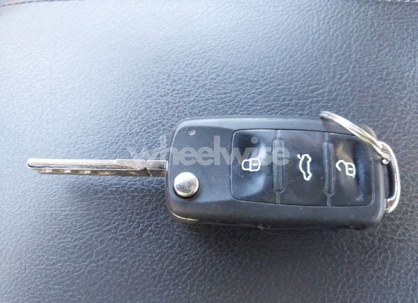 Photo 11 of 2014 Volkswagen Passat 1.8T SE (VIN 1VWBT7A30EC092411)