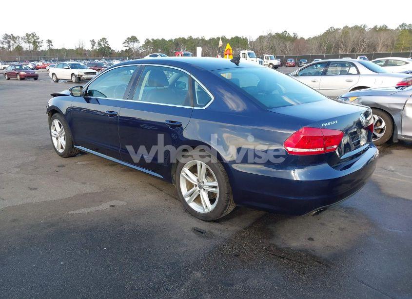Photo 3 of 2014 Volkswagen Passat 1.8T SE (VIN 1VWBT7A30EC092411)