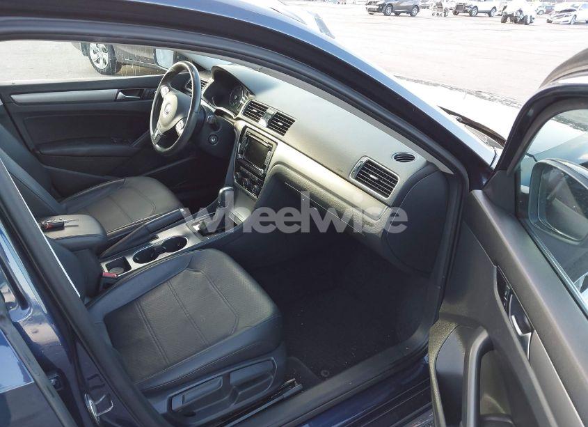 Photo 5 of 2014 Volkswagen Passat 1.8T SE (VIN 1VWBT7A30EC092411)