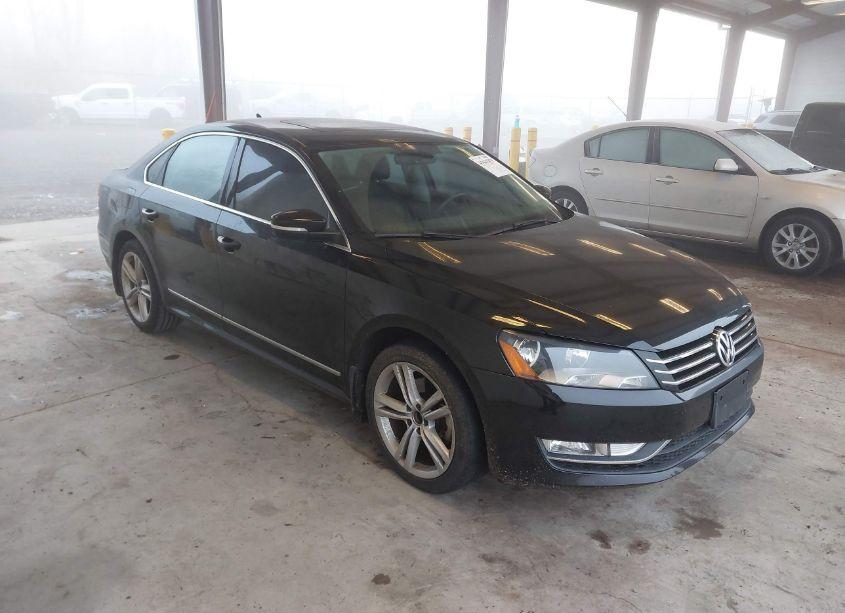 2015 Volkswagen Passat 1.8T LIMITED EDITION/1.8T SE/1.8T SPORT (VIN 1VWBT7A30FC009724) main photo