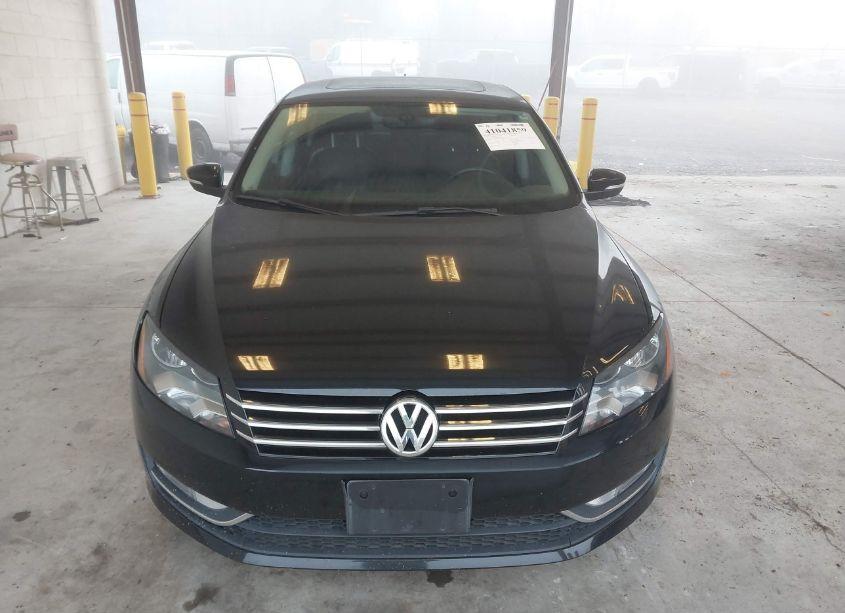 Photo 12 of 2015 Volkswagen Passat 1.8T LIMITED EDITION/1.8T SE/1.8T SPORT (VIN 1VWBT7A30FC009724)
