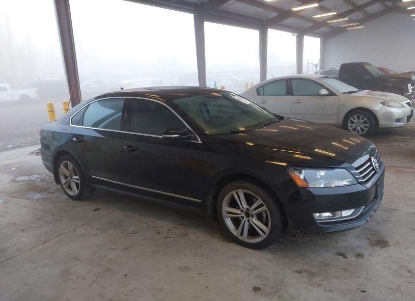 Photo 13 of 2015 Volkswagen Passat 1.8T LIMITED EDITION/1.8T SE/1.8T SPORT (VIN 1VWBT7A30FC009724)