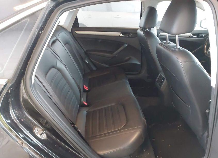 Photo 8 of 2015 Volkswagen Passat 1.8T LIMITED EDITION/1.8T SE/1.8T SPORT (VIN 1VWBT7A30FC009724)