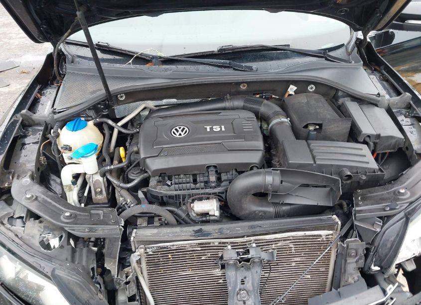 Photo 10 of 2015 Volkswagen Passat 1.8T SE (VIN 1VWBT7A30FC020772)