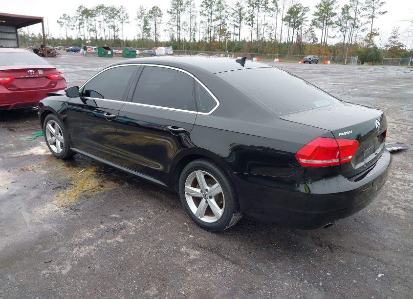 Photo 3 of 2015 Volkswagen Passat 1.8T SE (VIN 1VWBT7A30FC020772)