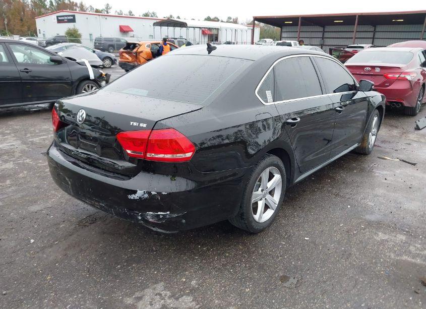 Photo 4 of 2015 Volkswagen Passat 1.8T SE (VIN 1VWBT7A30FC020772)