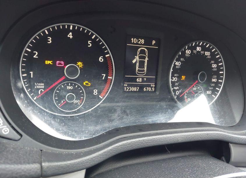 Photo 7 of 2015 Volkswagen Passat 1.8T SE (VIN 1VWBT7A30FC020772)