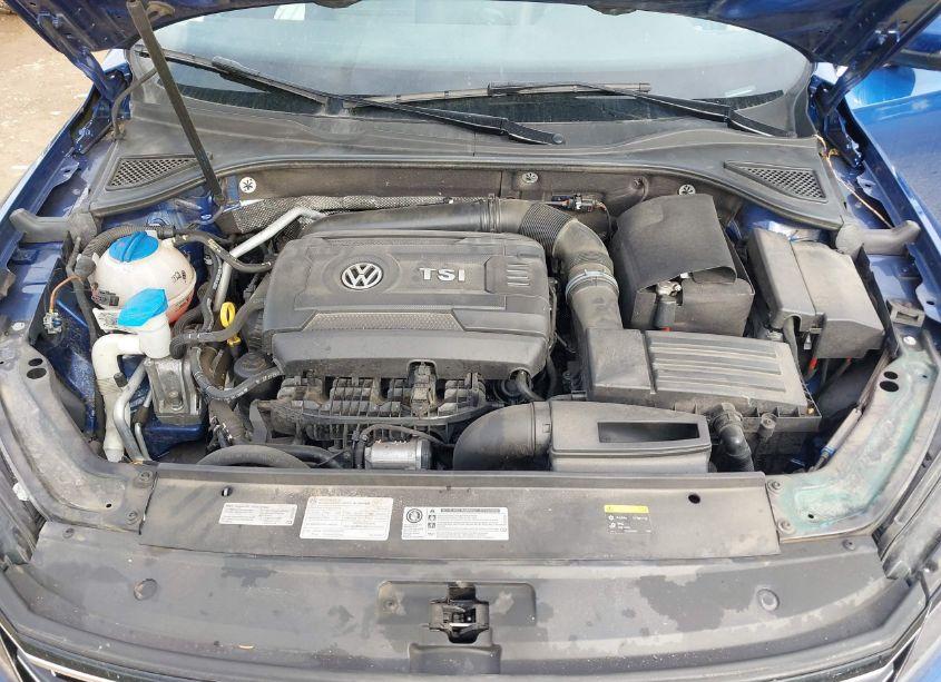 Photo 10 of 2016 Volkswagen Passat 1.8T SE (VIN 1VWBT7A30GC005996)