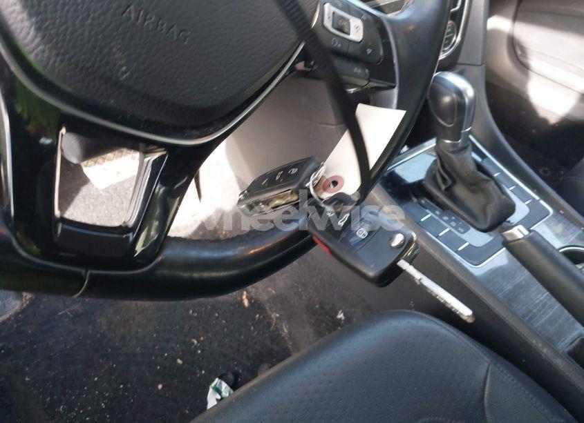 Photo 11 of 2016 Volkswagen Passat 1.8T SE (VIN 1VWBT7A30GC022720)