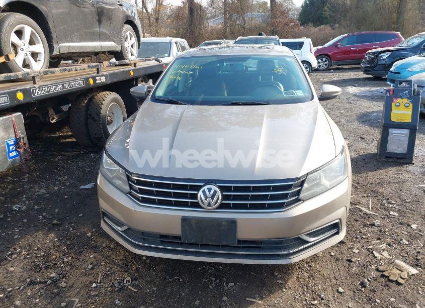 Photo 12 of 2016 Volkswagen Passat 1.8T SE (VIN 1VWBT7A30GC022720)