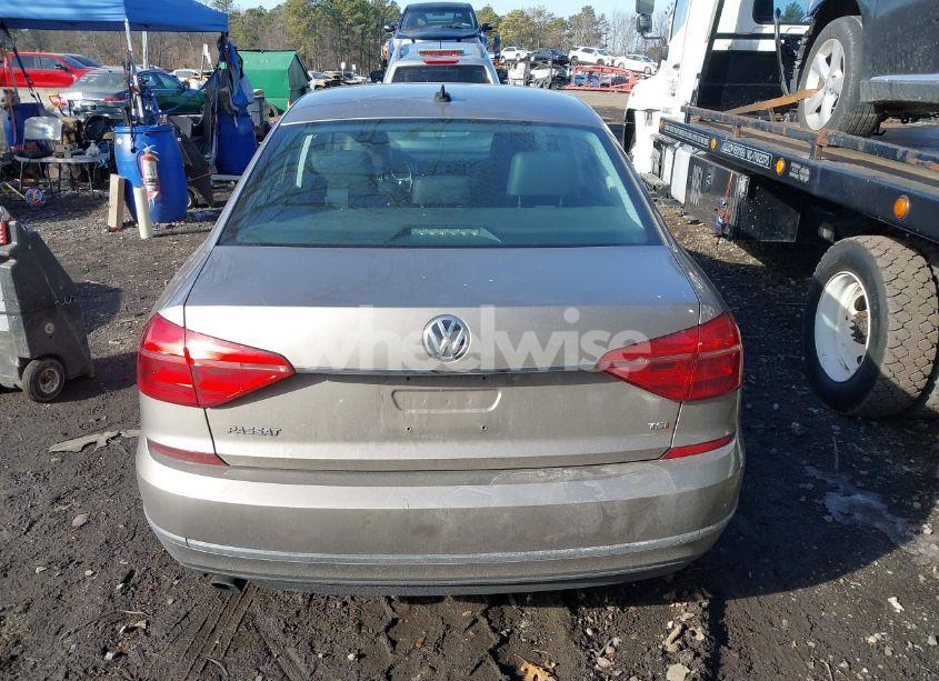 Photo 16 of 2016 Volkswagen Passat 1.8T SE (VIN 1VWBT7A30GC022720)