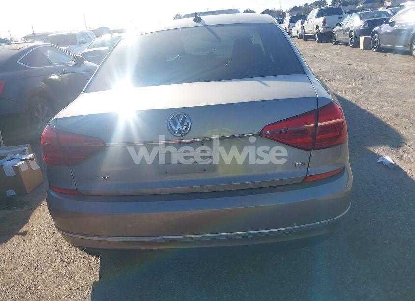 Photo 16 of 2016 Volkswagen Passat 1.8T SE (VIN 1VWBT7A30GC059332)