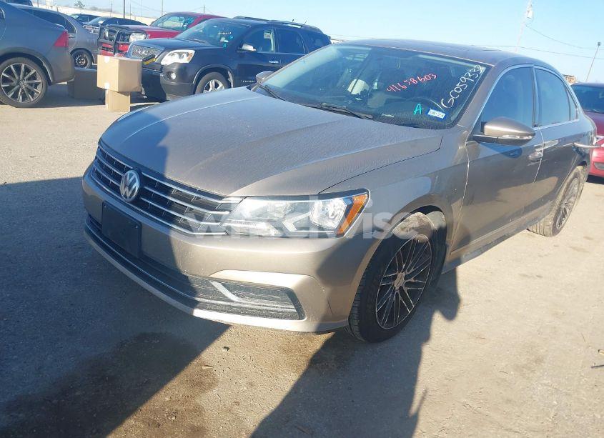 Photo 2 of 2016 Volkswagen Passat 1.8T SE (VIN 1VWBT7A30GC059332)