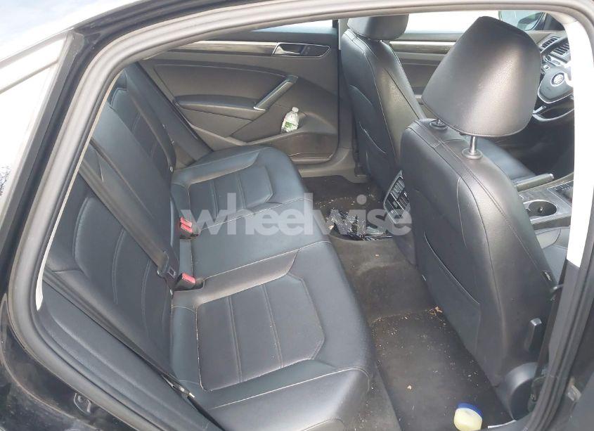 Photo 8 of 2017 Volkswagen Passat 1.8T SE (VIN 1VWBT7A30HC033721)