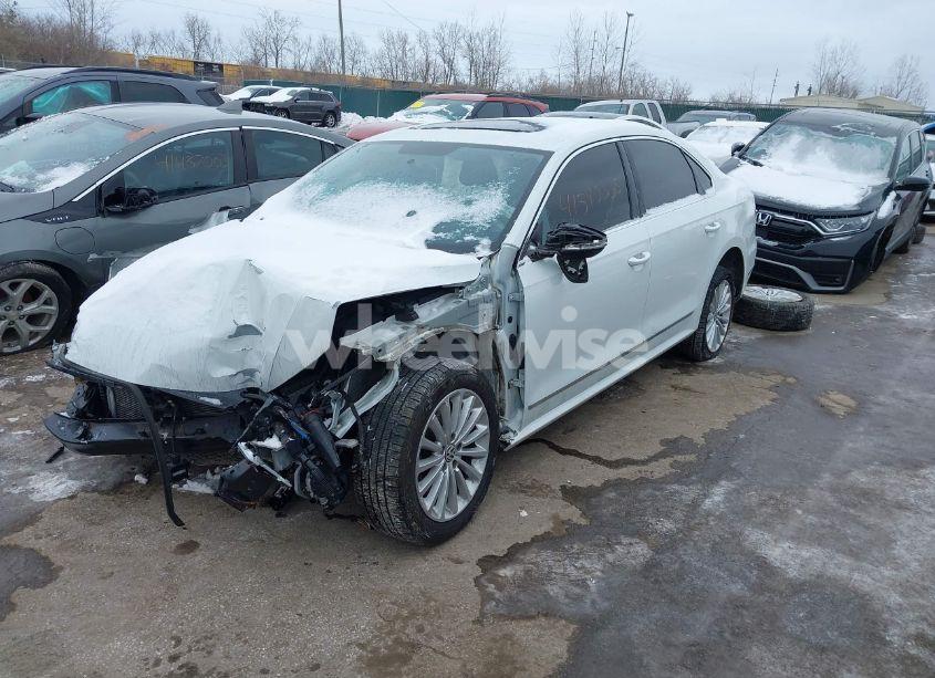 Photo 2 of 2017 Volkswagen Passat 1.8T SE (VIN 1VWBT7A30HC039387)