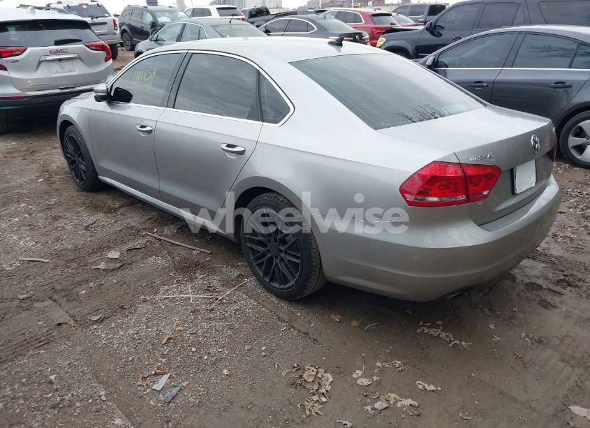 Photo 3 of 2014 Volkswagen Passat 1.8T SE (VIN 1VWBT7A31EC046814)