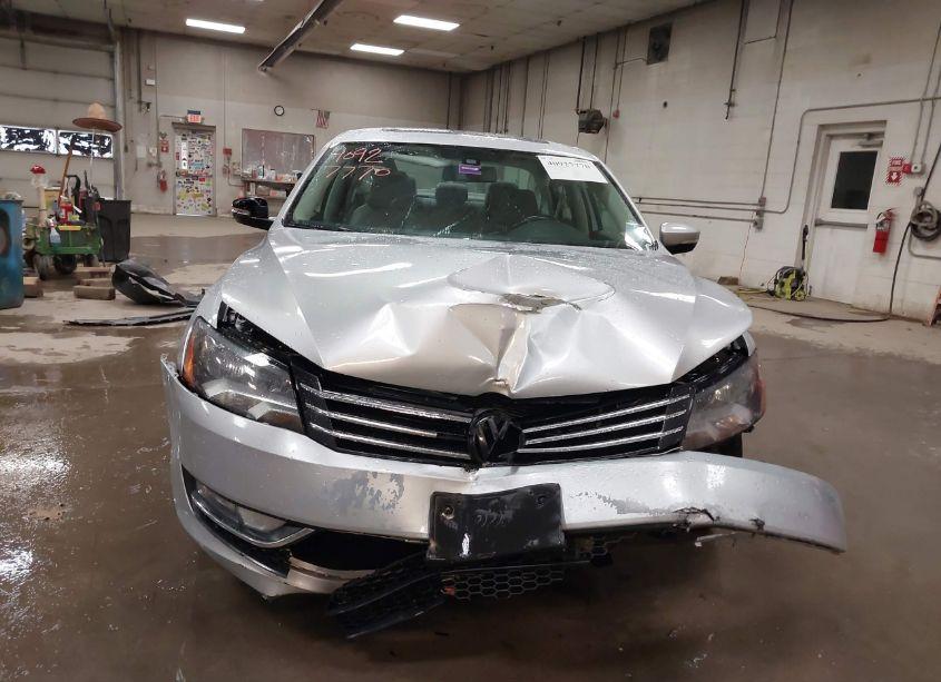 Photo 12 of 2015 Volkswagen Passat 1.8T SE (VIN 1VWBT7A31FC003804)