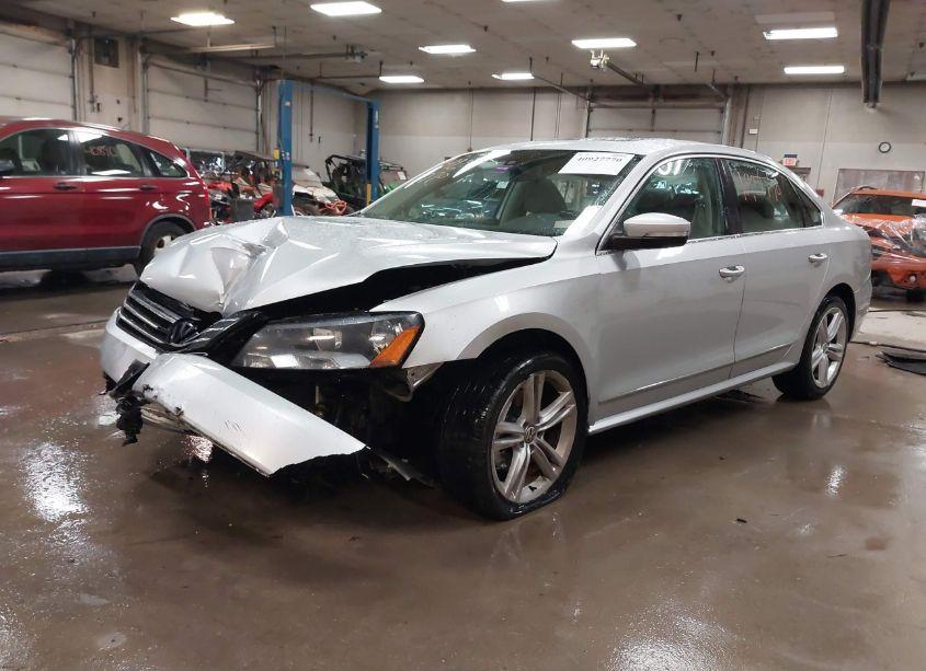 Photo 2 of 2015 Volkswagen Passat 1.8T SE (VIN 1VWBT7A31FC003804)